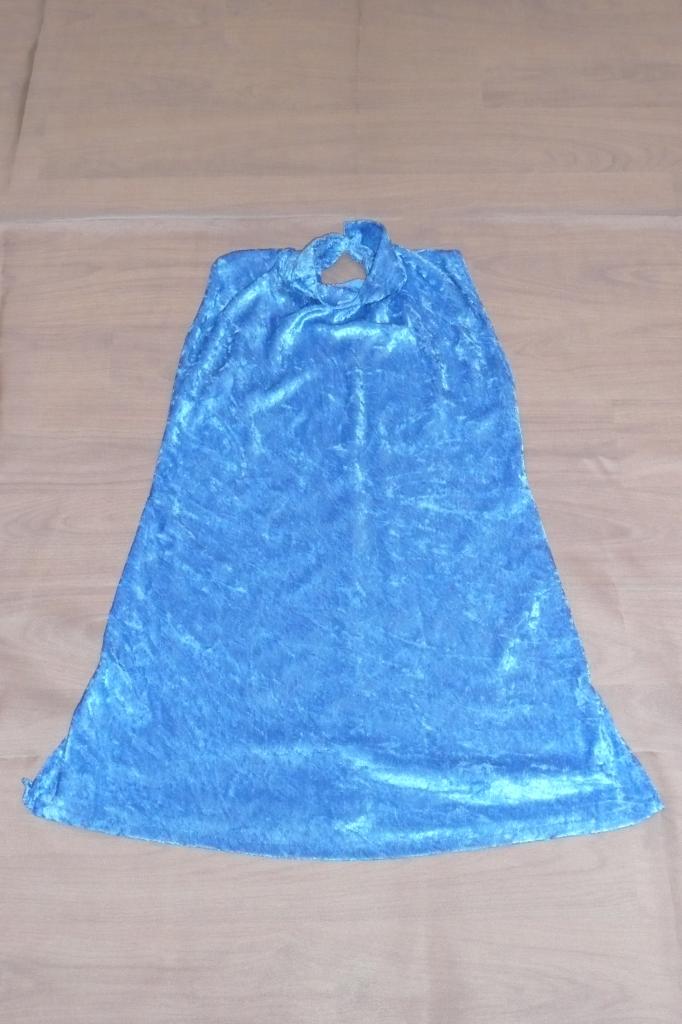 Robes velours bleu clair sans manches (x7) - 8/10 ans