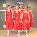 Bustiers rouges brillants (x6) + jupes mi-longues rouges brillantes (x5) - Adulte